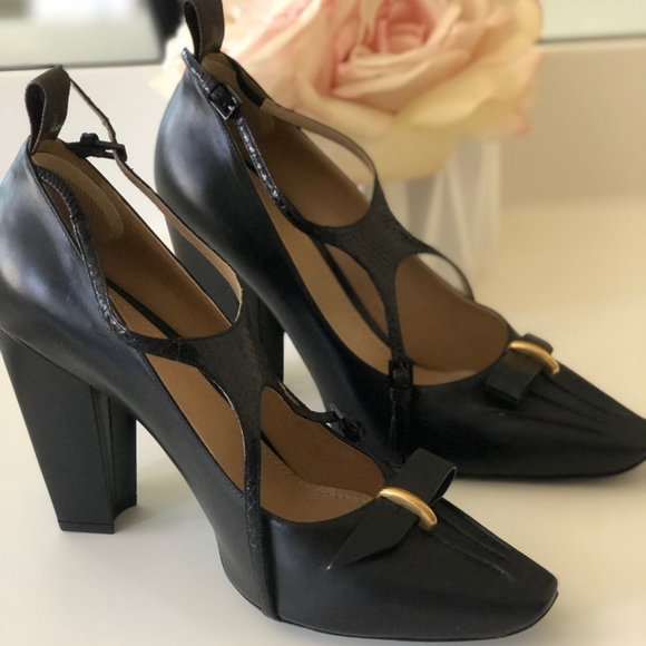 Louis Vuitton Headline Cross Black Leather Pump - Picture 1 of 8